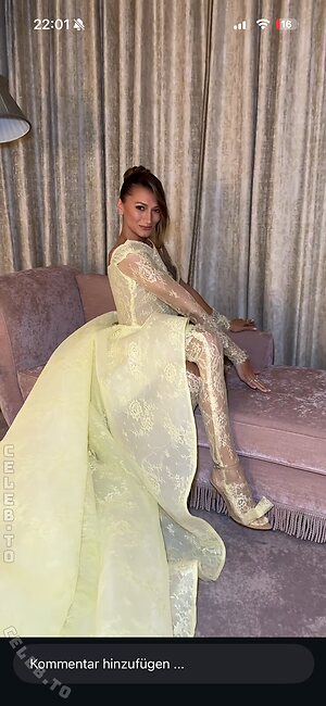 Leony Burger Nude Leaked Photo #3