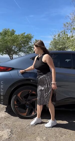 Leslie Schraut Nude Leaked Photo #6