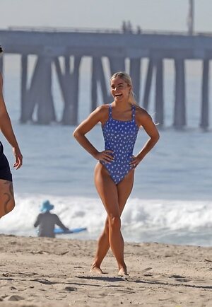 Lesser Known American Celebs &amp; Bit Part Actresses leaked photo #43