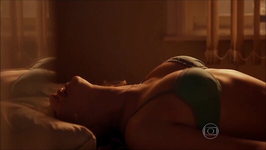 Letícia Colin leaked photo #43