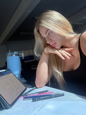 Leticia Sogiro leaked photo #6