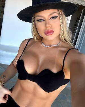 Leticia Sogiro leaked photo #26