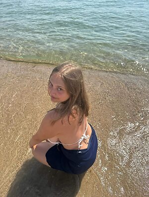 Letizia F leaked photo #25