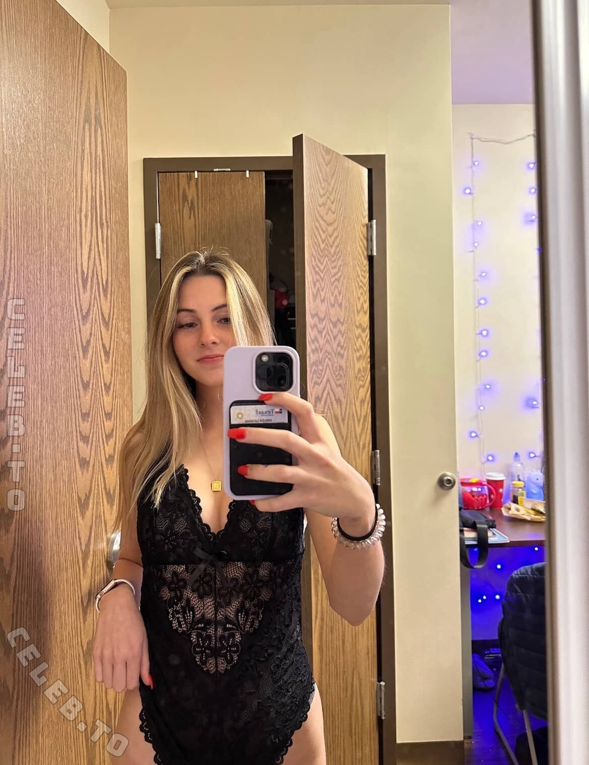 Lexi Smith photo