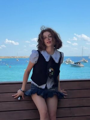 Leyla Afshonkar leaked photos
