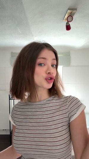 Leyla Afshonkar leaked photo #78