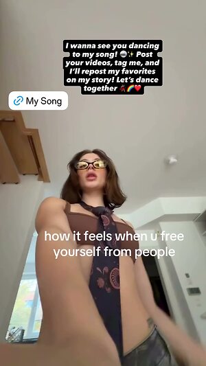 Leyla Afshonkar leaked photo #79