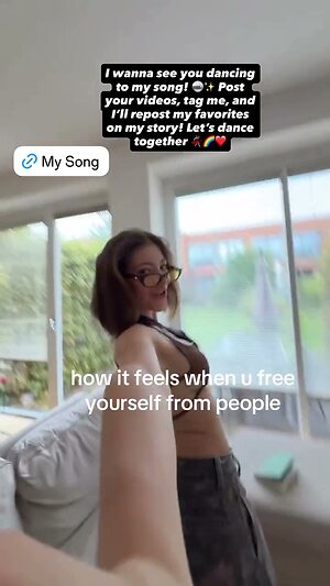Leyla Afshonkar leaked photo #80