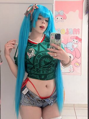 Leyne Hernandez leaked photo #17