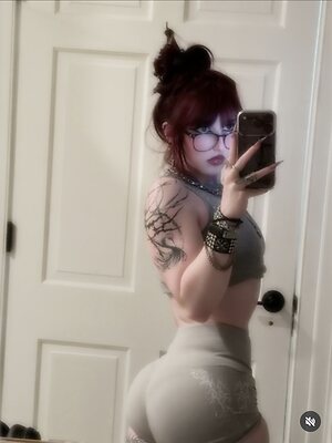 Lia Lewis Nude Leaked Photo #5