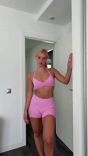 Lia Sikora leaked photo #15