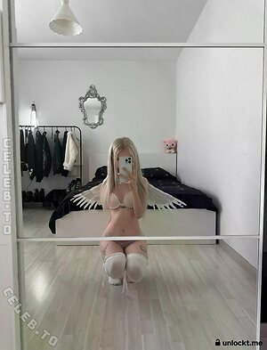 _lia.moon leaked photo #2