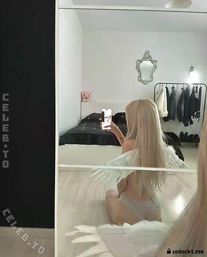 _lia.moon leaked photo #5