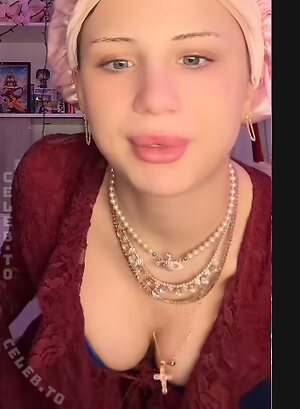 Lienne.aig Nude Leaked Photo #5