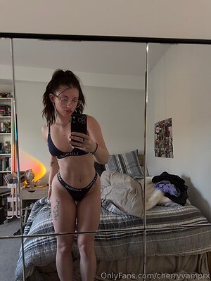 Lilah leaked photo #11