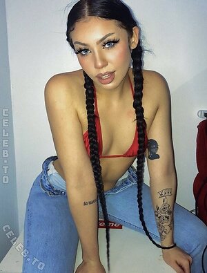 lilchrrybomb photo