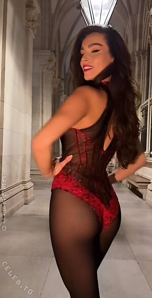Lili Paul-Roncalli leaked photo #7