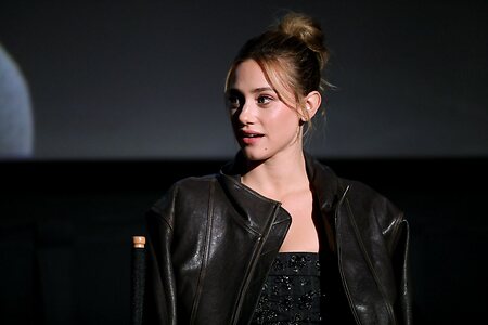 Lili Reinhart leggy leaked photo #5