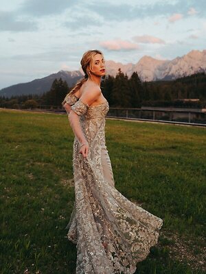 Lili Reinhart leaked photo #33