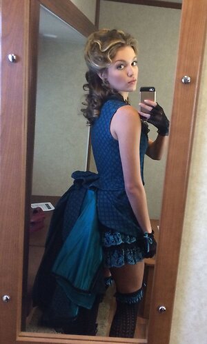 Lili Simmons leaked photo #14