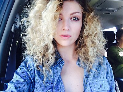 Lili Simmons leaked photo #28