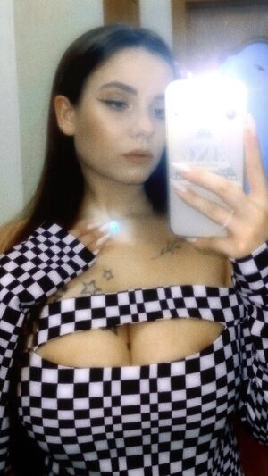 Liliri Nude Leaked Photo #11