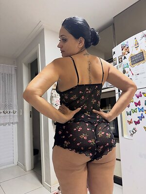 Liliyanah leaked photo #9