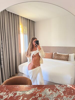 Lillian Phillips Nude Leaked Photo #150