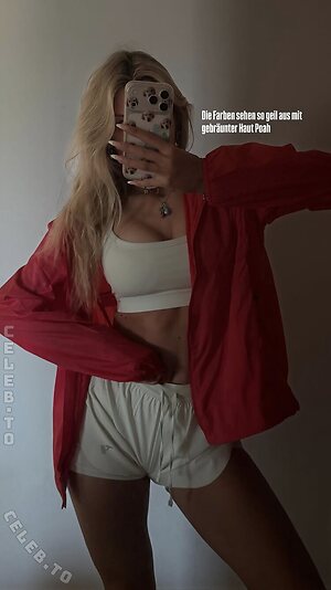 Lillimsr Nude Leaked Photo #33