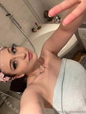 Lilly Snowwhite Nude Leaked Photo #11