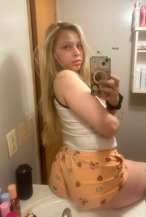 Lilly ward leaked photo #8