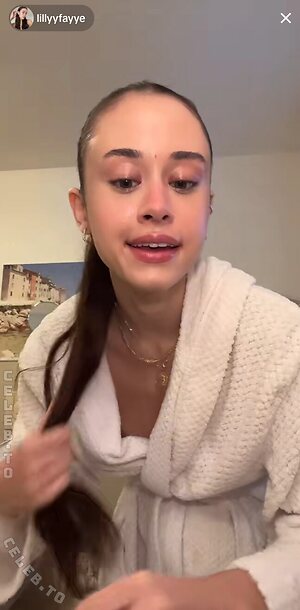 lillyfayye Nude Leaked Photo #4