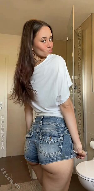 lillyfayye photo