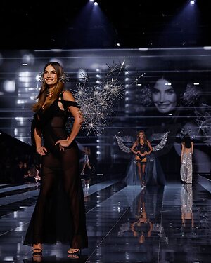 Lily Aldridge leaked photo #68