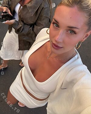 Lily Bowman leaked photo #35