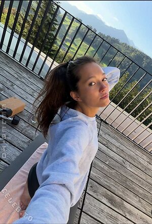 Lily Chee photo