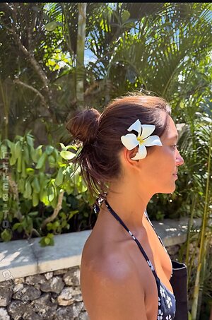 Lily Chee photo