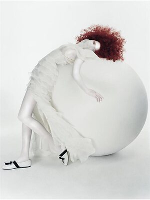 Lily Cole leaked photo #7