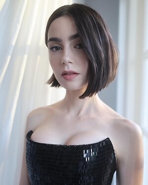 Lily Collins Hot leaked photo #3