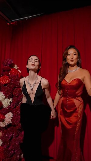 Lily Collins Hot leaked photo #19