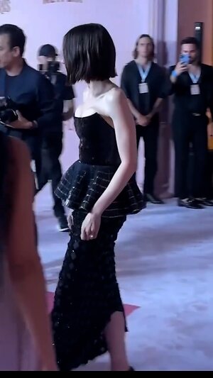Lily Collins Hot leaked photo #100