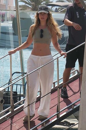 Lily James Nude Leaked Photo #32