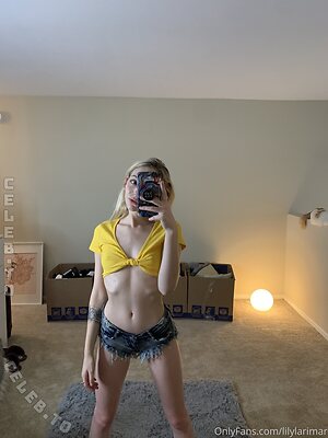 Lily Larimar leaked photo #15