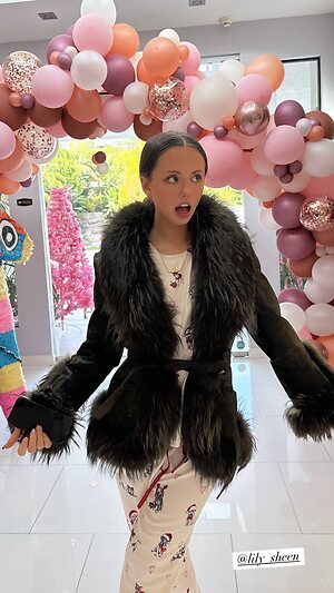 Lily Mo Sheen leaked photo #34