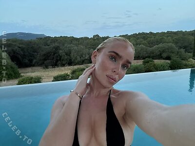 Lilycharlottevoss photo