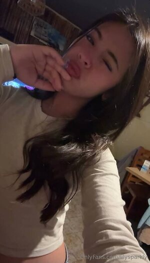 Lilysparkly leaked photo #3