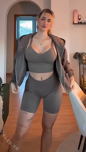 Lina Hennig Nude Leaked Photo #5