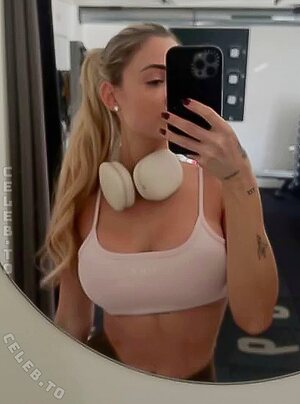 Lina Hennig Nude Leaked Photo #12