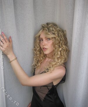 Lina Larissa Strahl Nude Leaked Photo #7