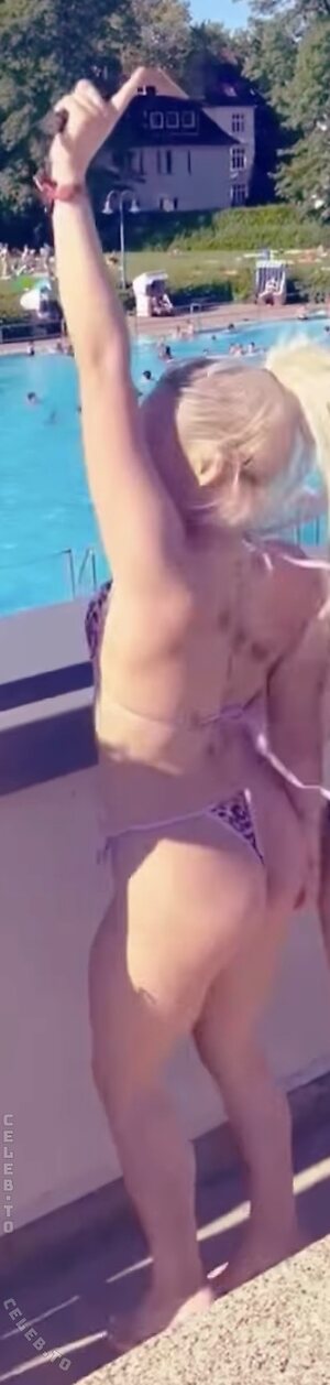 Lina Zofia Kowalczyk Nude Photos